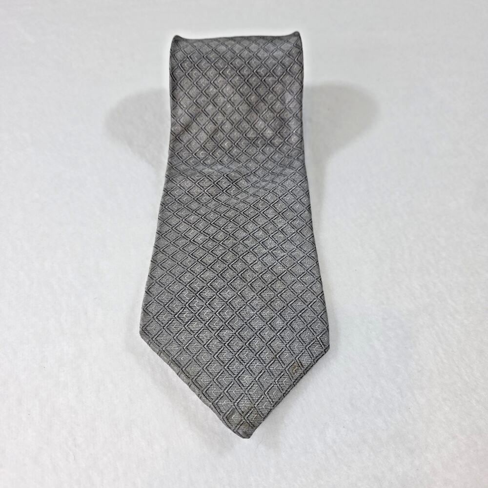 Barrington Grey Geometric Shape Men's 100% Silk Tie 62"